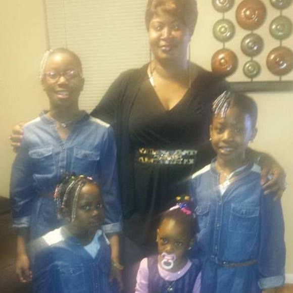 Meet your Posher, Mariama - Picture 1 of 1